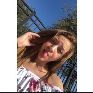 Meet your Posher, Isabella